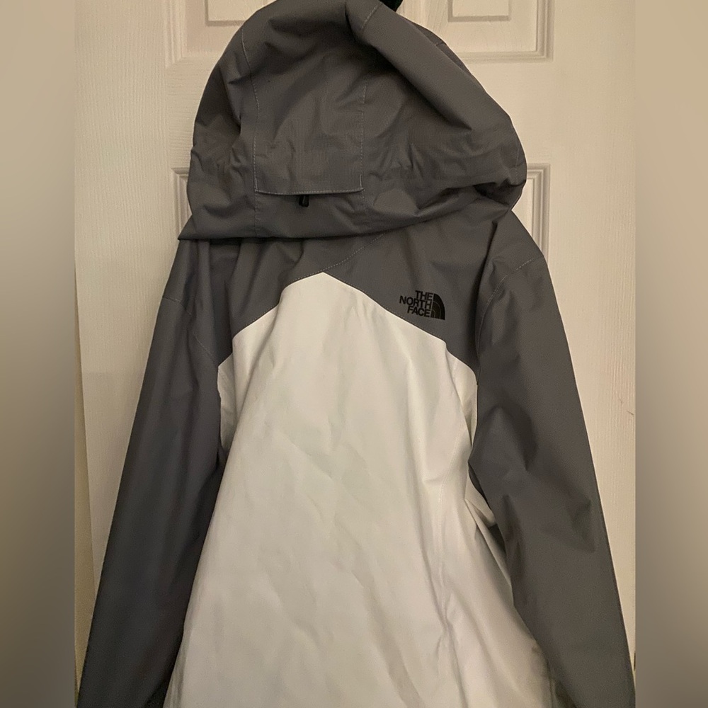 New North Face Resolve Jacket - image 4